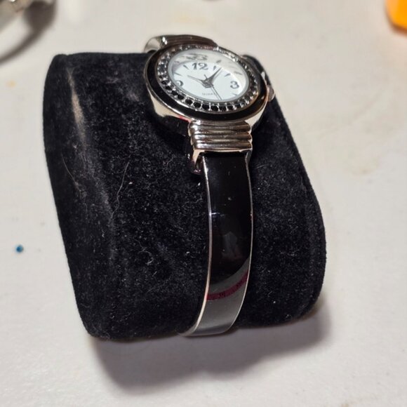 Silver Tone With Black Enamel Cuff Bracelet Watch New Unused - Picture 2 of 5